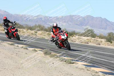 media/Dec-04-2025-Racers Edge (Thu) [[5ebc9f124d]]/3-B Group/3-Session 2 (Turn 7 Inside)/